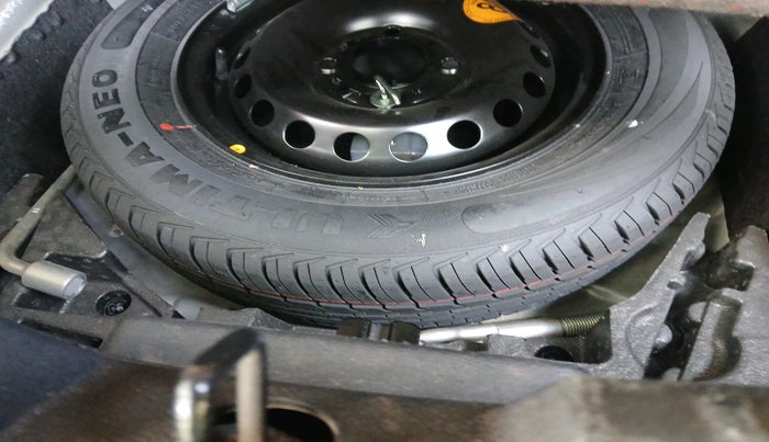 2022 Tata TIGOR XZ PLUS CNG, Petrol, Manual, 35,693 km, tyre