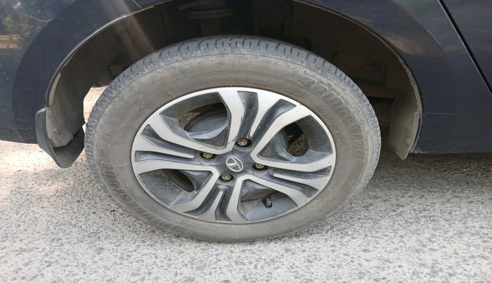 2022 Tata TIGOR XZ PLUS CNG, Petrol, Manual, 35,693 km, tyre