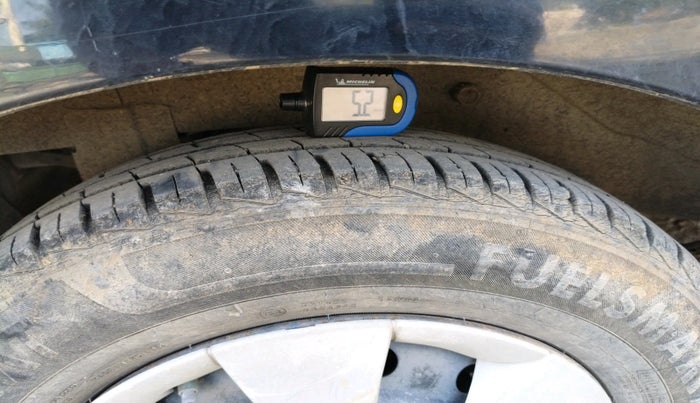 2010 Maruti A Star VXI, Petrol, Manual, 50,056 km, tyre