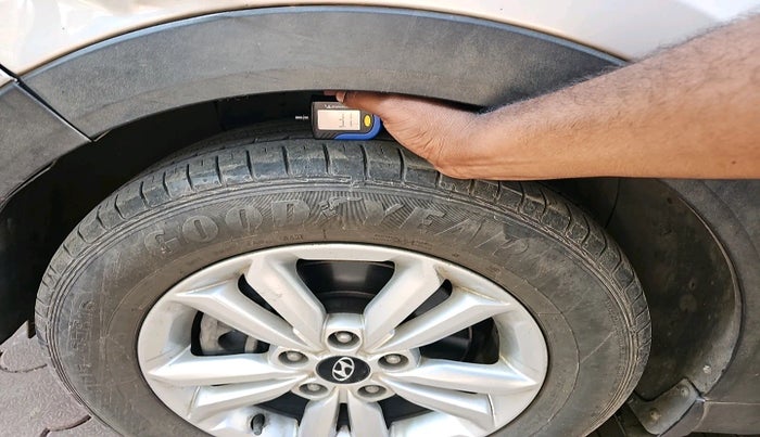 2017 Hyundai Creta SX PLUS 1.6 PETROL, Petrol, Manual, 97,519 km, tyre