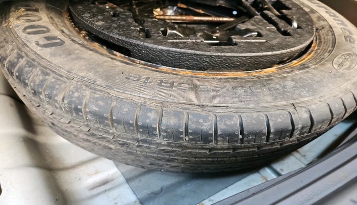 2017 Hyundai Creta SX PLUS 1.6 PETROL, Petrol, Manual, 97,519 km, tyre