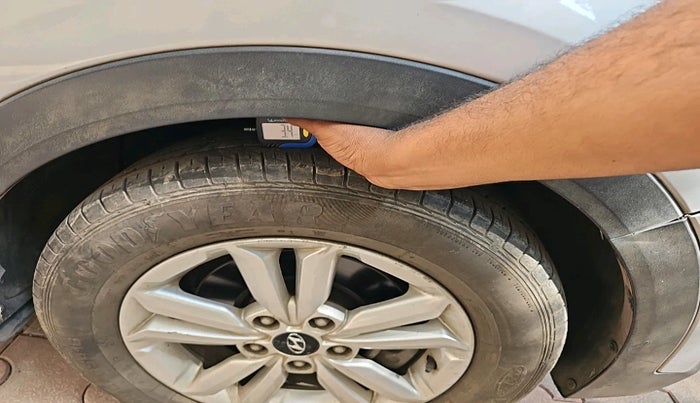 2017 Hyundai Creta SX PLUS 1.6 PETROL, Petrol, Manual, 97,519 km, tyre