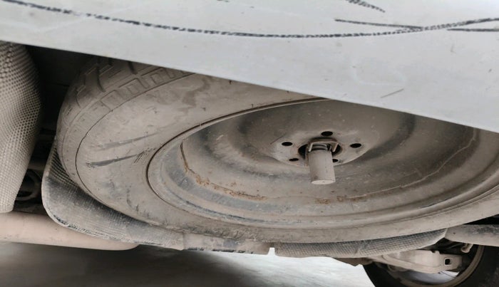 2019 Landrover DISCOVERY SPORT S, Diesel, Automatic, 1,23,221 km, tyre