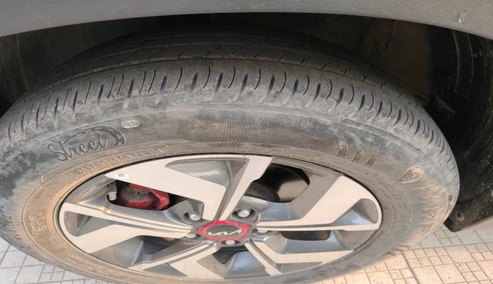 2022 KIA SONET GTX PLUS 1.0 IMT, Petrol, Manual, 16,332 km, tyre