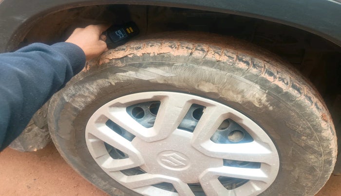 2021 Maruti Vitara Brezza VXI, Petrol, Manual, 57,876 km, tyre