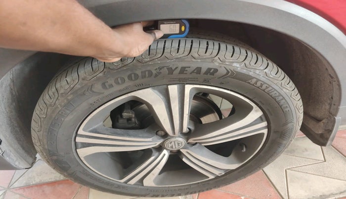 2022 MG ASTOR SHARP 1.5 MT, Petrol, Manual, 10,005 km, tyre