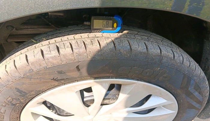 2024 Maruti Baleno DELTA 1.2 AGS, Petrol, Automatic, 2,089 km, tyre