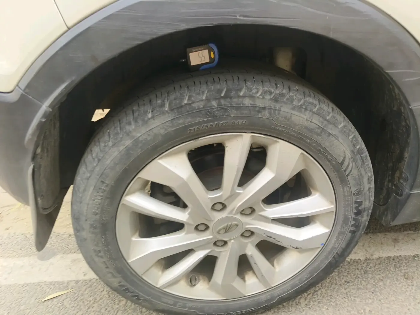 2022 Mahindra XUV300 W8 1.5 DIESEL, Diesel, Manual, 47,100 km, tyre