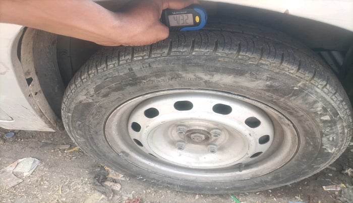 2017 Mahindra Kuv100 K2 PLUS D 6 STR, Diesel, Manual, 81,030 km, tyre