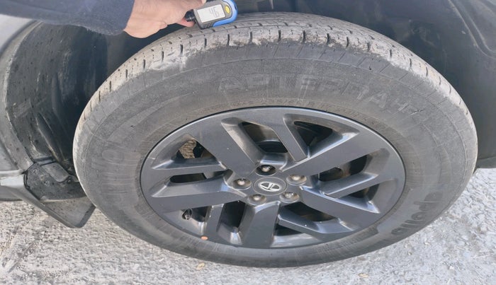 2021 Tata Harrier XZ PLUS 2.0L DARK EDITION, Diesel, Manual, 80,029 km, tyre