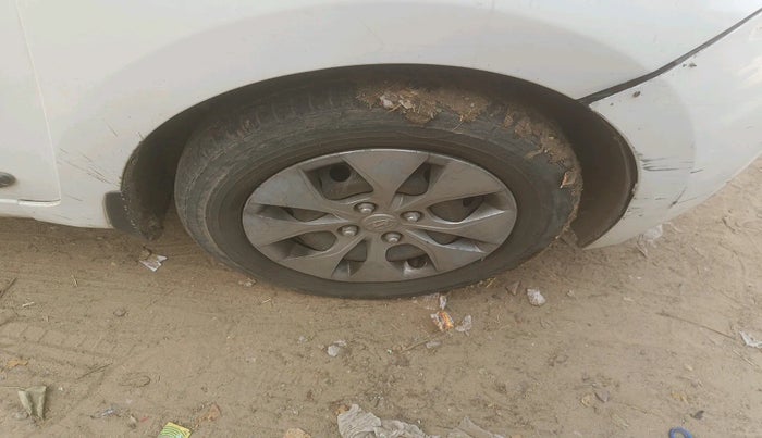 2017 Hyundai Xcent E+ 1.2 CRDI, Diesel, Manual, 1,04,358 km, tyre