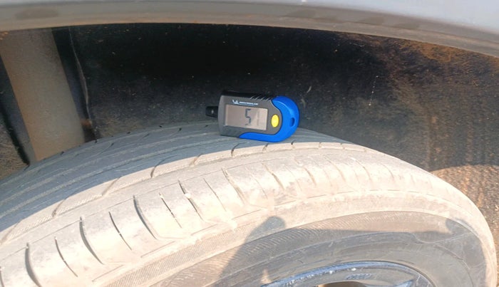 2019 Maruti Vitara Brezza ZDI PLUS, Diesel, Manual, 95,638 km, tyre