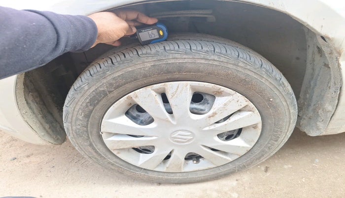 2010 Maruti Swift VXI, Petrol, Manual, 92,342 km, tyre