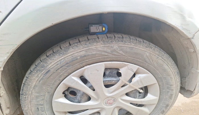 2010 Maruti Swift VXI, Petrol, Manual, 92,342 km, tyre