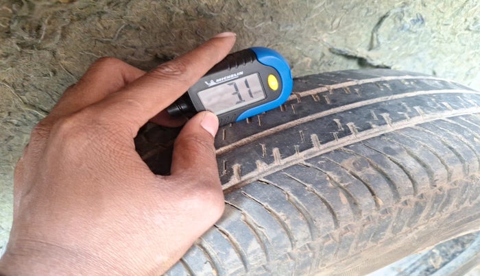 2010 Maruti Swift VXI, Petrol, Manual, 92,342 km, tyre