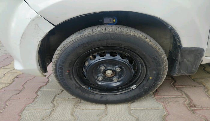 2015 Maruti Alto 800 LXI, Petrol, Manual, 40,268 km, tyre