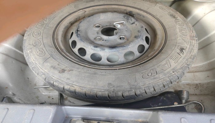 2015 Maruti Alto 800 LXI, Petrol, Manual, 40,268 km, tyre