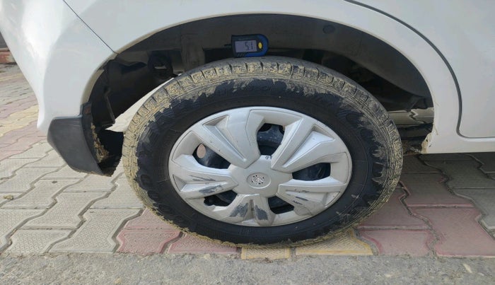 2015 Maruti Alto 800 LXI, Petrol, Manual, 40,268 km, tyre