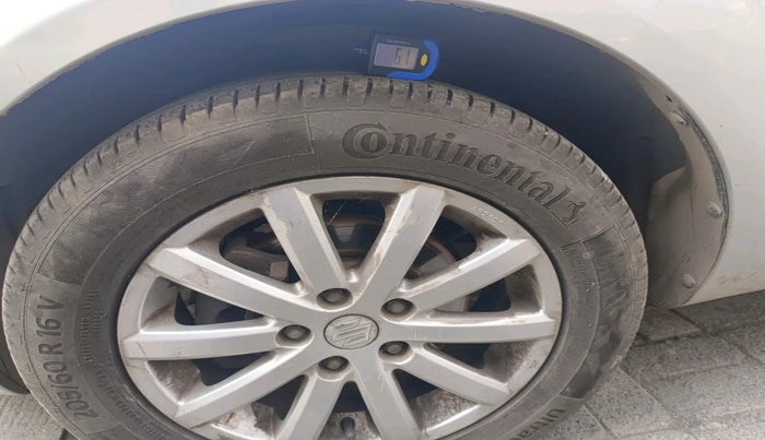 2010 Maruti SX4 ZXI, Petrol, Manual, 48,425 km, tyre