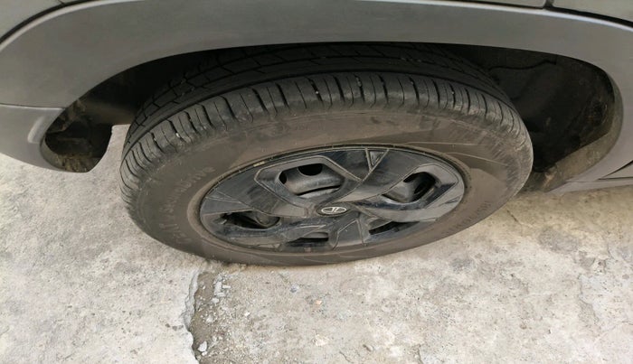 2024 Tata PUNCH ADVENTURE MT, Petrol, Manual, 13,059 km, tyre