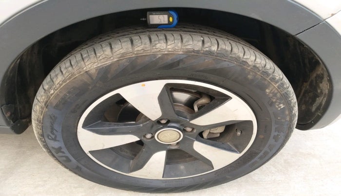 2019 Tata NEXON XZA PLUS PETROL, Petrol, Automatic, 76,997 km, tyre