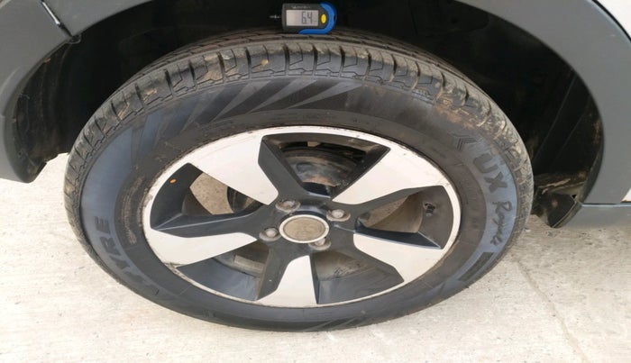 2019 Tata NEXON XZA PLUS PETROL, Petrol, Automatic, 76,997 km, tyre