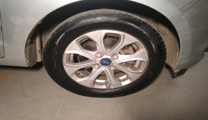 2016 Ford Figo Aspire TITANIUM 1.2 PETROL, Petrol, Manual, 80,620 km, tyre