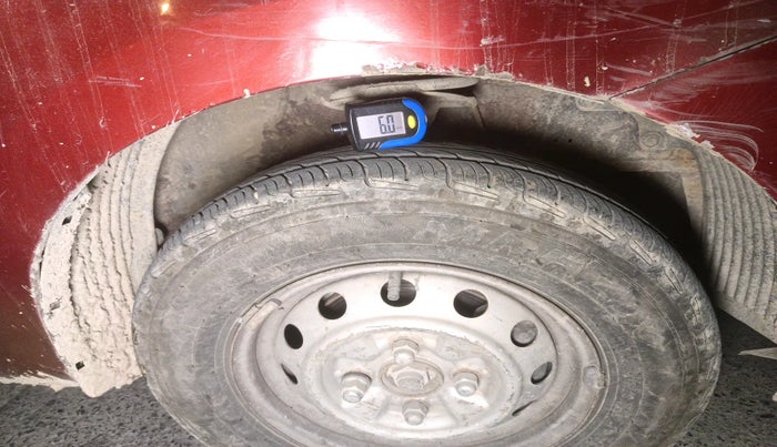 2011 Hyundai Eon ERA, Petrol, Manual, 65,837 km, tyre