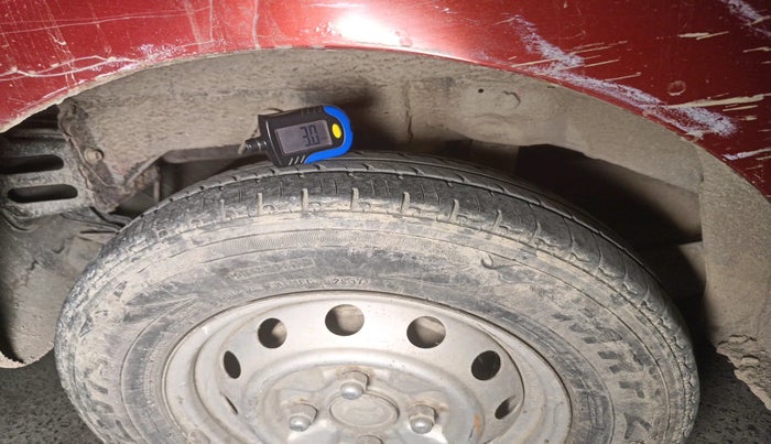 2011 Hyundai Eon ERA, Petrol, Manual, 65,837 km, tyre