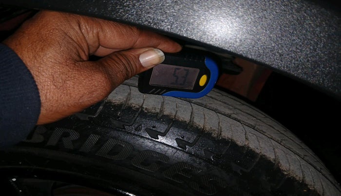 2017 Maruti IGNIS ALPHA 1.2 DUAL TONE, Petrol, Manual, 6,957 km, tyre