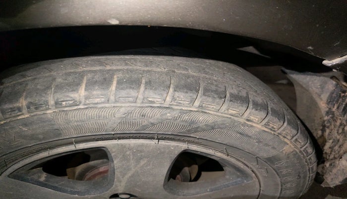 2015 Honda Amaze 1.2L I-VTEC S, Petrol, Manual, 85,334 km, tyre