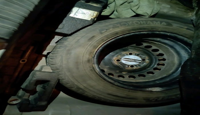 2015 Honda Amaze 1.2L I-VTEC S, Petrol, Manual, 85,334 km, tyre