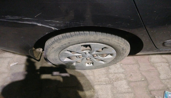 2018 Hyundai Xcent E, Petrol, Manual, 1,39,436 km, tyre