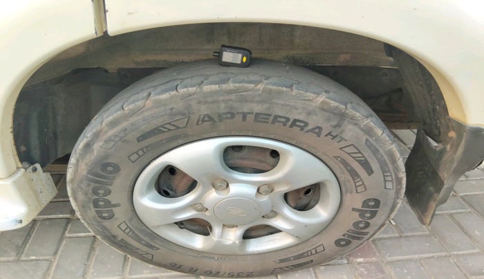 2012 Mahindra Scorpio SLE, Diesel, Manual, 16,654 km, tyre