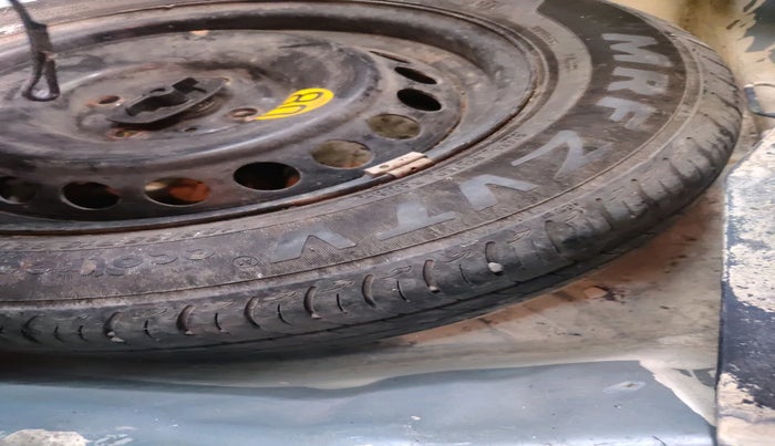 2021 Maruti Baleno ZETA PETROL 1.2, Petrol, Manual, 42,399 km, tyre