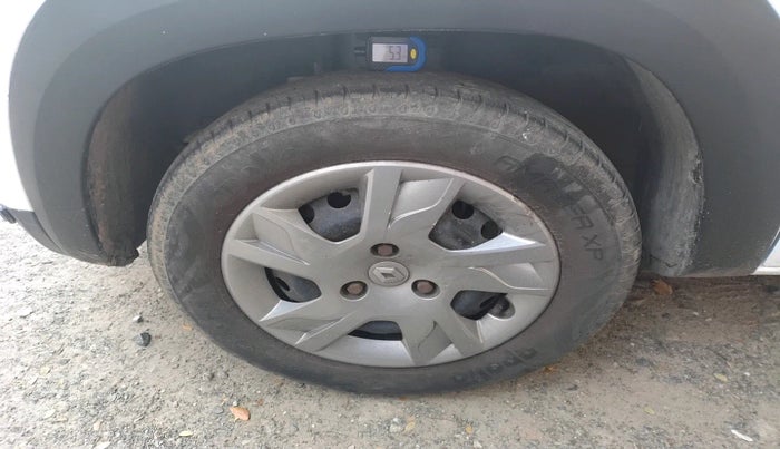 2020 Renault Kwid RXT 1.0 AMT (O), Petrol, Automatic, 26,073 km, tyre