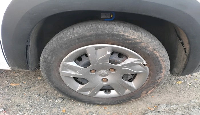 2020 Renault Kwid RXT 1.0 AMT (O), Petrol, Automatic, 26,073 km, tyre