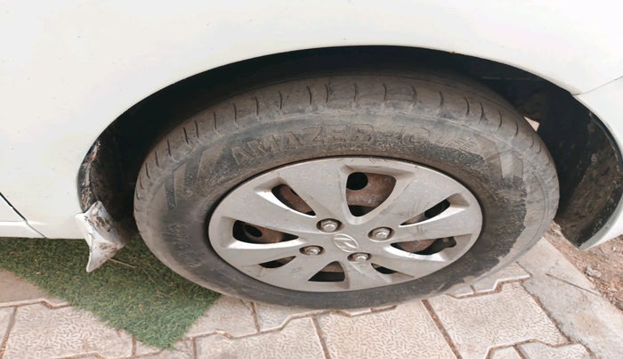 2013 Hyundai i10 SPORTZ 1.2 AT, Petrol, Automatic, 96,800 km, tyre