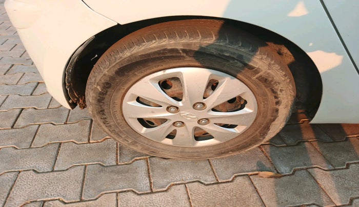 2013 Hyundai i10 SPORTZ 1.2 AT, Petrol, Automatic, 96,800 km, tyre