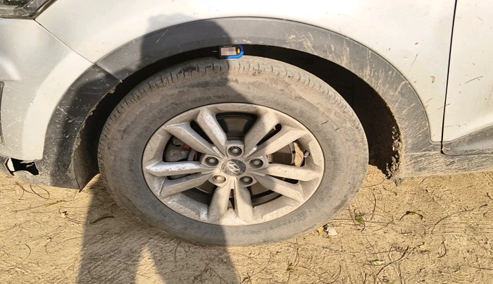 2017 Hyundai Creta SX PLUS 1.6 DIESEL, Diesel, Manual, 1,25,100 km, tyre