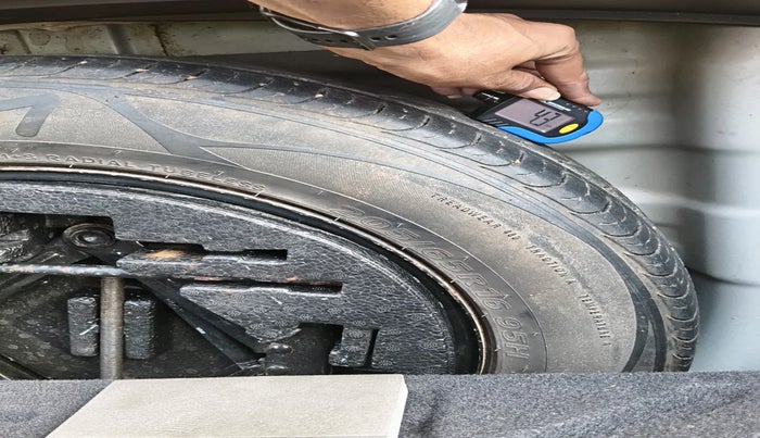 2017 Hyundai Creta SX PLUS 1.6 DIESEL, Diesel, Manual, 1,25,100 km, tyre