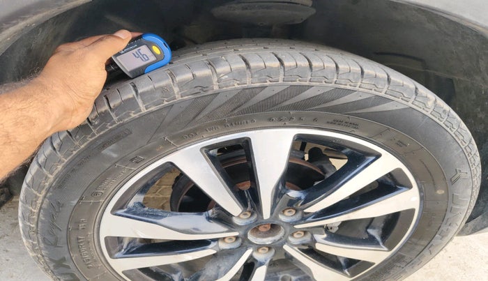 2021 Nissan Kicks XV 1.5, Petrol, Manual, 69,415 km, tyre