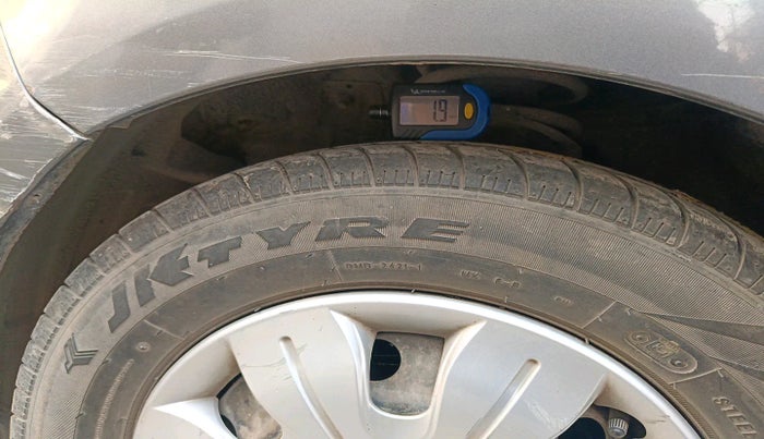 2010 Hyundai i10 SPORTZ 1.2, Petrol, Manual, 50,093 km, tyre