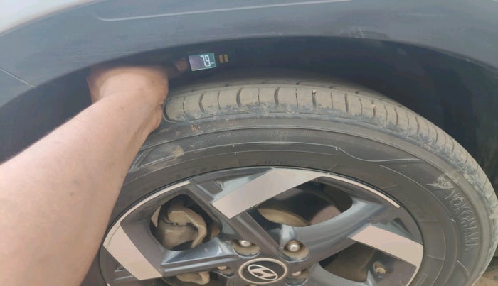 2020 Hyundai VENUE SX 1.5 CRDI, Diesel, Manual, 90,924 km, tyre