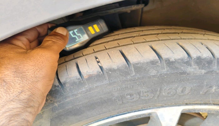 2023 Maruti XL6 ZETA CNG, Petrol, Manual, 26,154 km, tyre