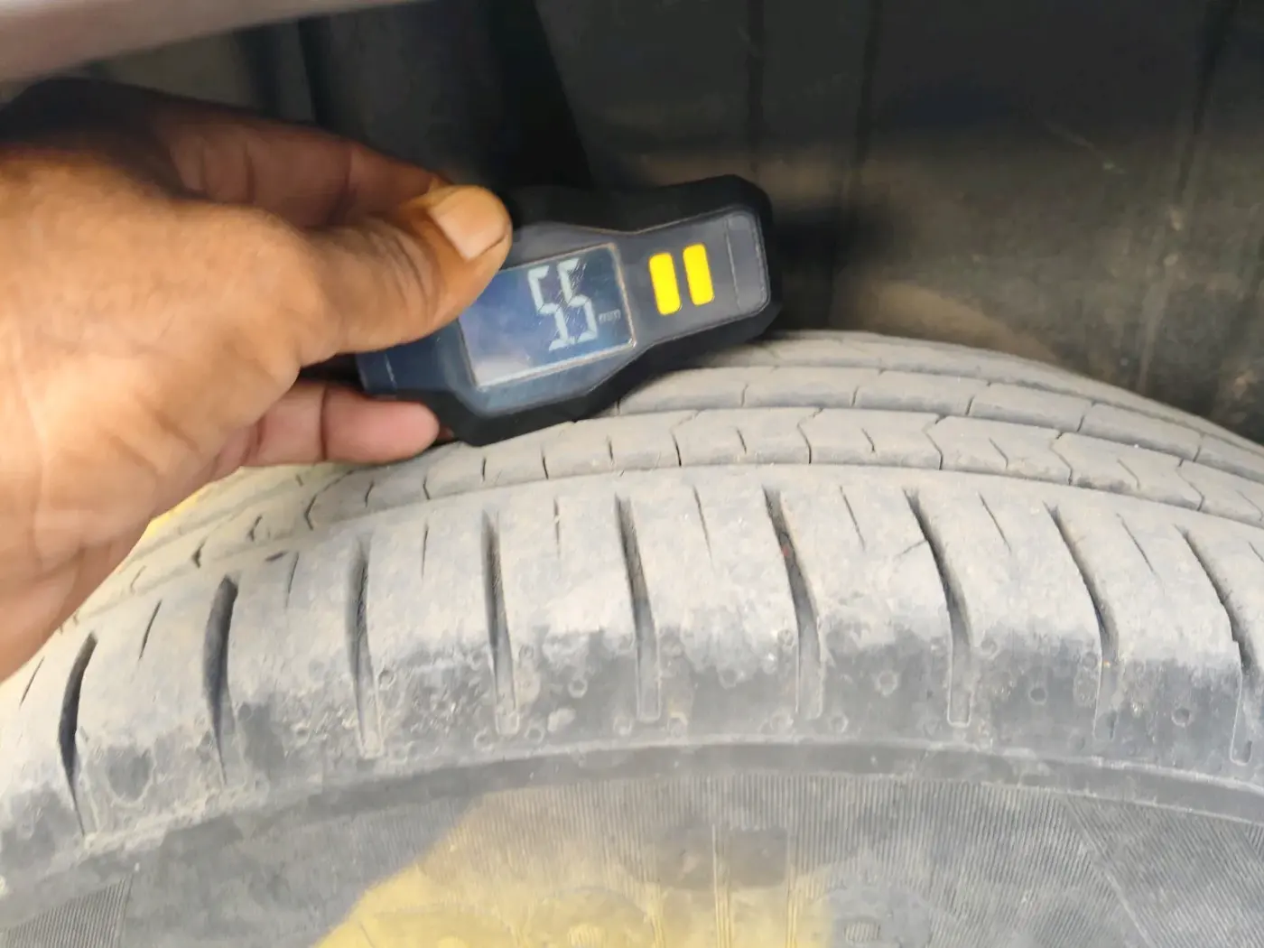 2023 Maruti XL6 ZETA CNG, Petrol, Manual, 26,154 km, tyre