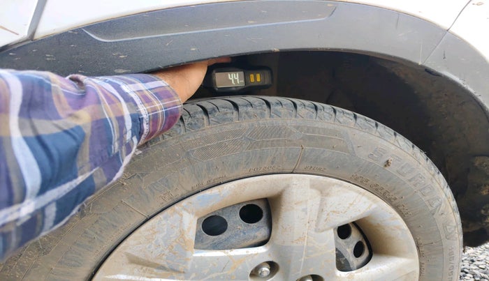 2022 Hyundai VENUE S+ 1.2, Petrol, Manual, 79,128 km, tyre