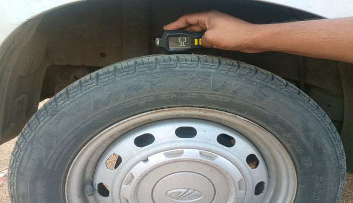 2017 Mahindra Kuv100 K2 D 6 STR, Diesel, Manual, 49,440 km, tyre