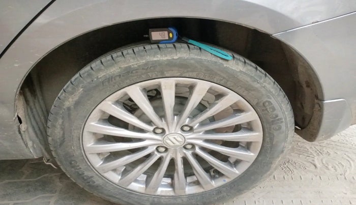 2017 Maruti Ciaz ALPHA  AT 1.4  PETROL, Petrol, Automatic, 1,30,584 km, tyre