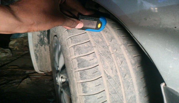 2011 Toyota Etios G, Petrol, Manual, 95,608 km, tyre